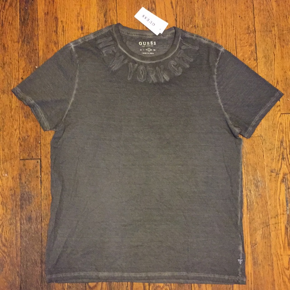 Guess T-shirt